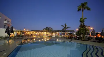 Limanaki Beach Hotel