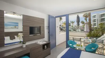 Limanaki Beach Hotel