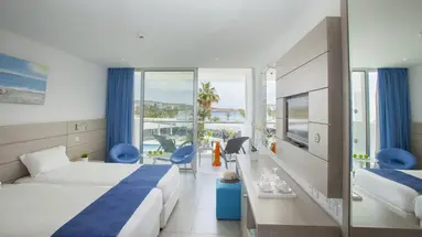 Limanaki Beach Hotel