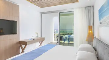 LIMANAKI BEACH HOTEL