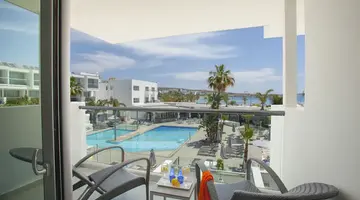 Limanaki Beach Hotel