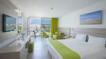 LIMANAKI BEACH HOTEL