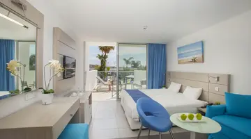 Limanaki Beach Hotel