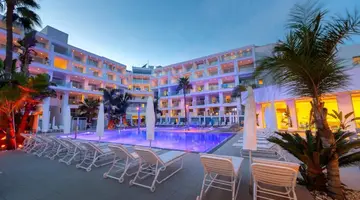 Limanaki Beach Hotel