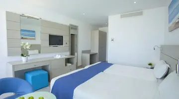 Limanaki Beach Hotel