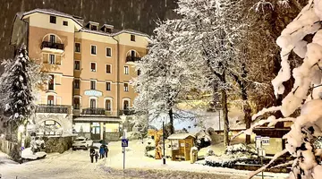 Limone Palace
