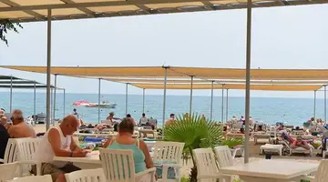 Linda Resort (Side)