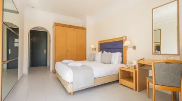 LINDIAN DREAM SEASIDE RESORT
