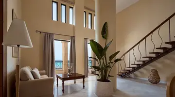 LINDIAN DREAM SEASIDE RESORT