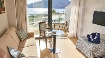 Lindos Bay Suites