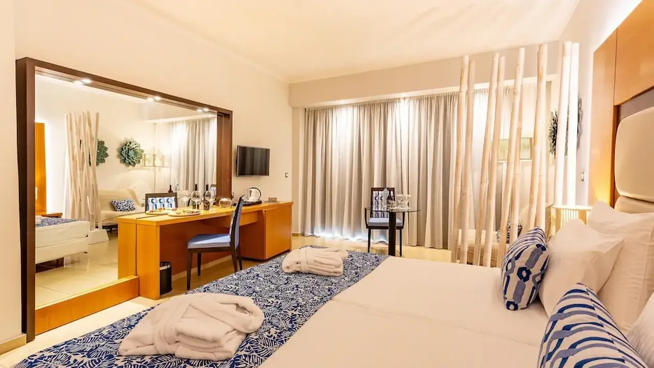 Lindos Bay Suites