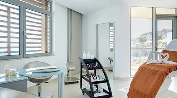 LINDOS BLU LUXURY HOTEL & SUITES
