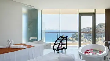LINDOS BLU LUXURY HOTEL & SUITES