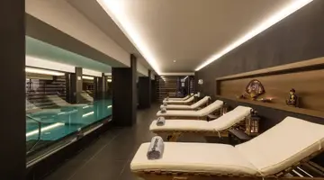 LINDOS ROYAL