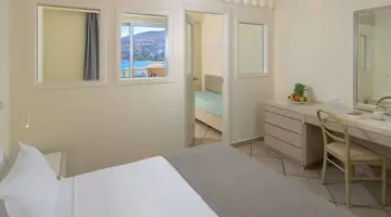 LINDOS ROYAL