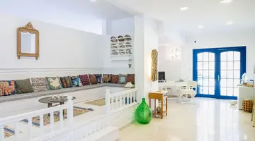 Lindos Sun