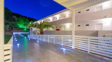 Lindos White Hotel & Suites