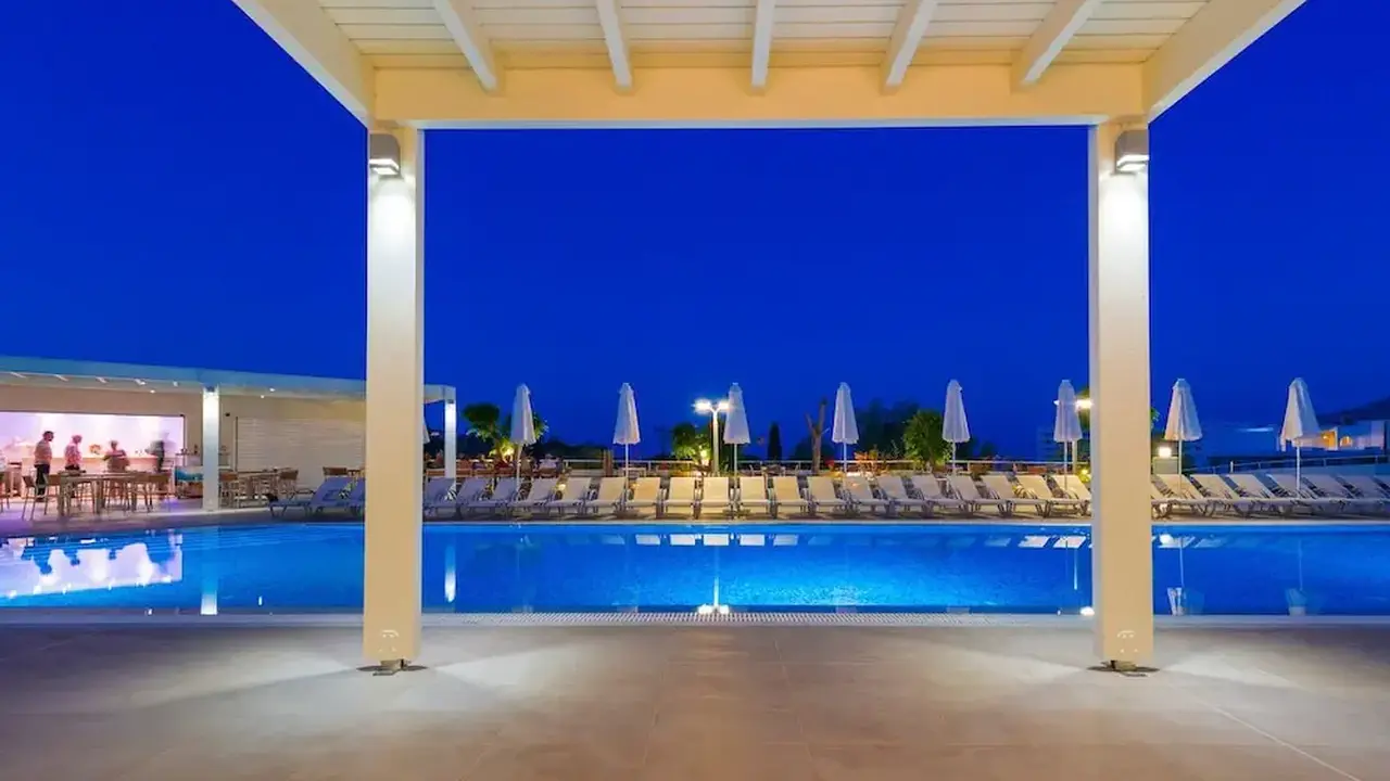 Lindos White Hotel & Suites