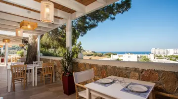 LINDOS WHITE HOTEL & SUITES