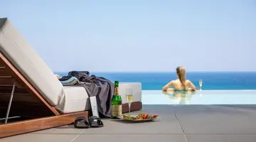 Lindos White Hotel & Suites