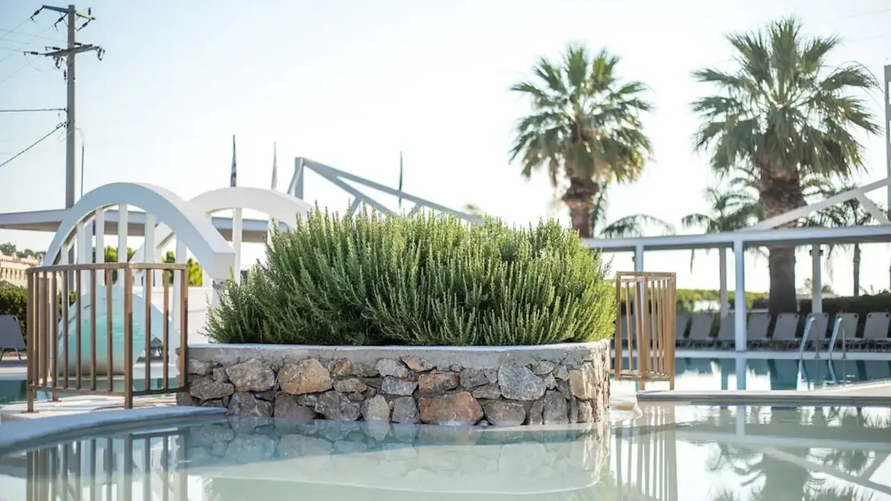 Lindos White Hotel & Suites