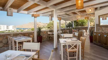 LINDOS WHITE HOTEL & SUITES