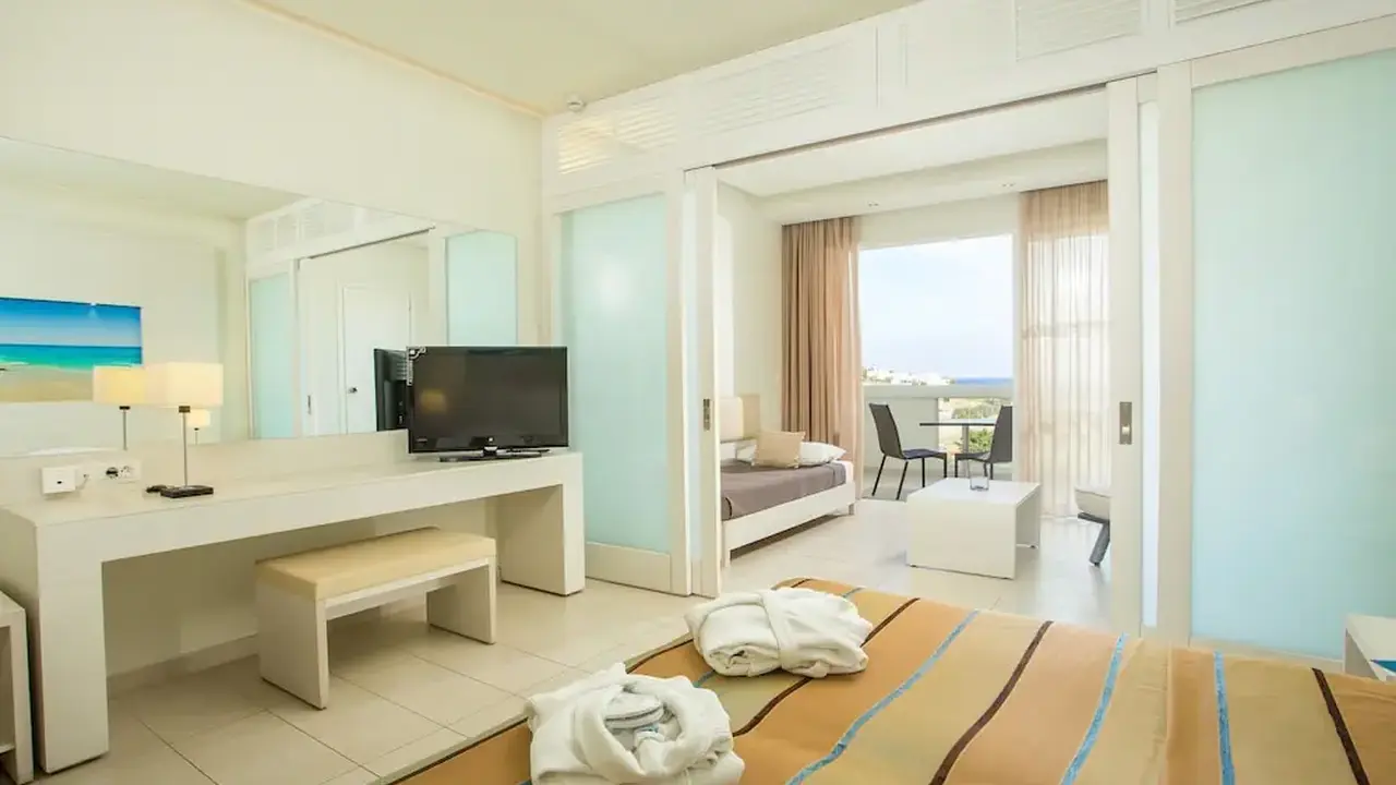 Lindos White Hotel & Suites
