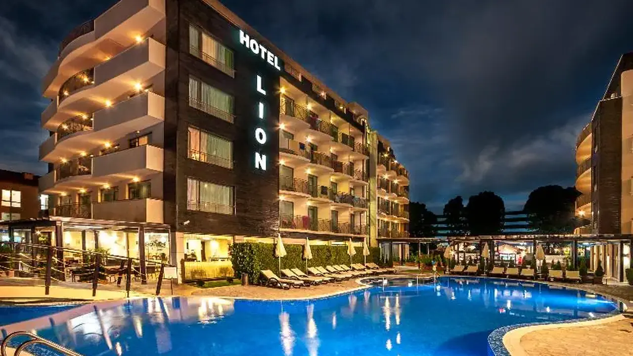Lion Sunny Beach