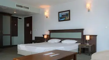 LION SUNNY BEACH