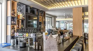 LIQUID HOTEL APARTMENTS