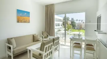 LIQUID HOTEL APARTMENTS