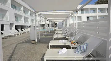 LIQUID HOTEL APARTMENTS