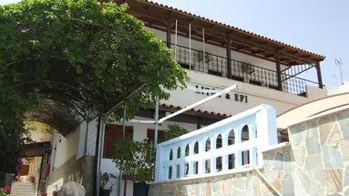 Litsa Efi