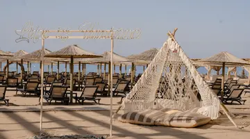 LIU RESORTS