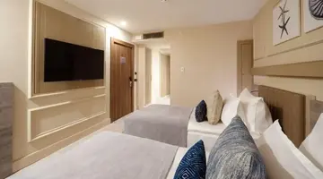 LIU RESORTS