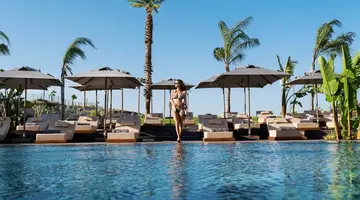 LIU RESORTS