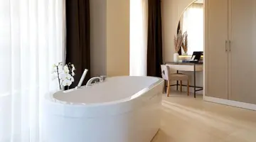 LIU RESORTS