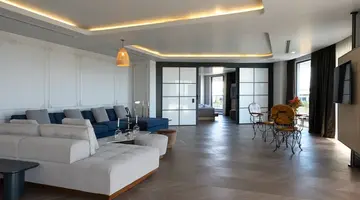 LIU RESORTS