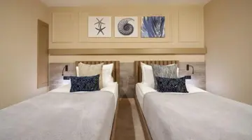 LIU RESORTS