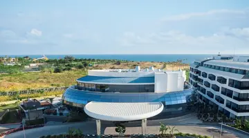 LIU RESORTS