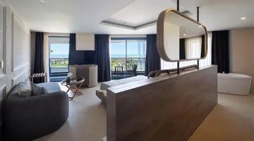 LIU RESORTS