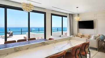 LIV Mackenzie Beach Suites