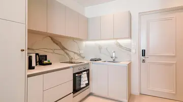LIV Mackenzie Beach Suites