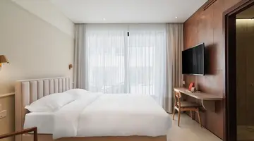 LIV Mackenzie Beach Suites