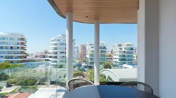 LIV Mackenzie Beach Suites