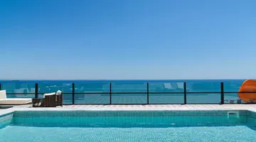 LIV Mackenzie Beach Suites