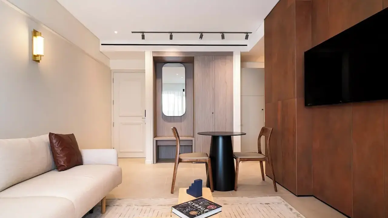 LIV Mackenzie Beach Suites