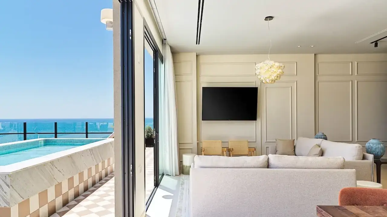 LIV Mackenzie Beach Suites