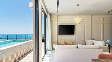 LIV Mackenzie Beach Suites