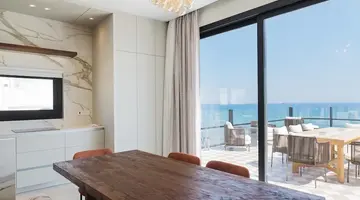 LIV Mackenzie Beach Suites